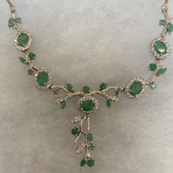 🌸🌟2 X HOST PICK 🌸🌟 Genuine Emerald 14K White Gold & Silver Necklace 21" $795 - Picture 9 of 10
